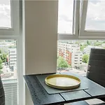Cozy Penthousestudio Cityview W12 * Bucarest