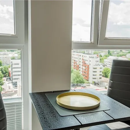 Cozy Penthousestudio Cityview W12 * Бухарест