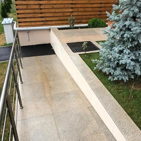 Cozy Penthousestudio Cityview W12 בוקרשט